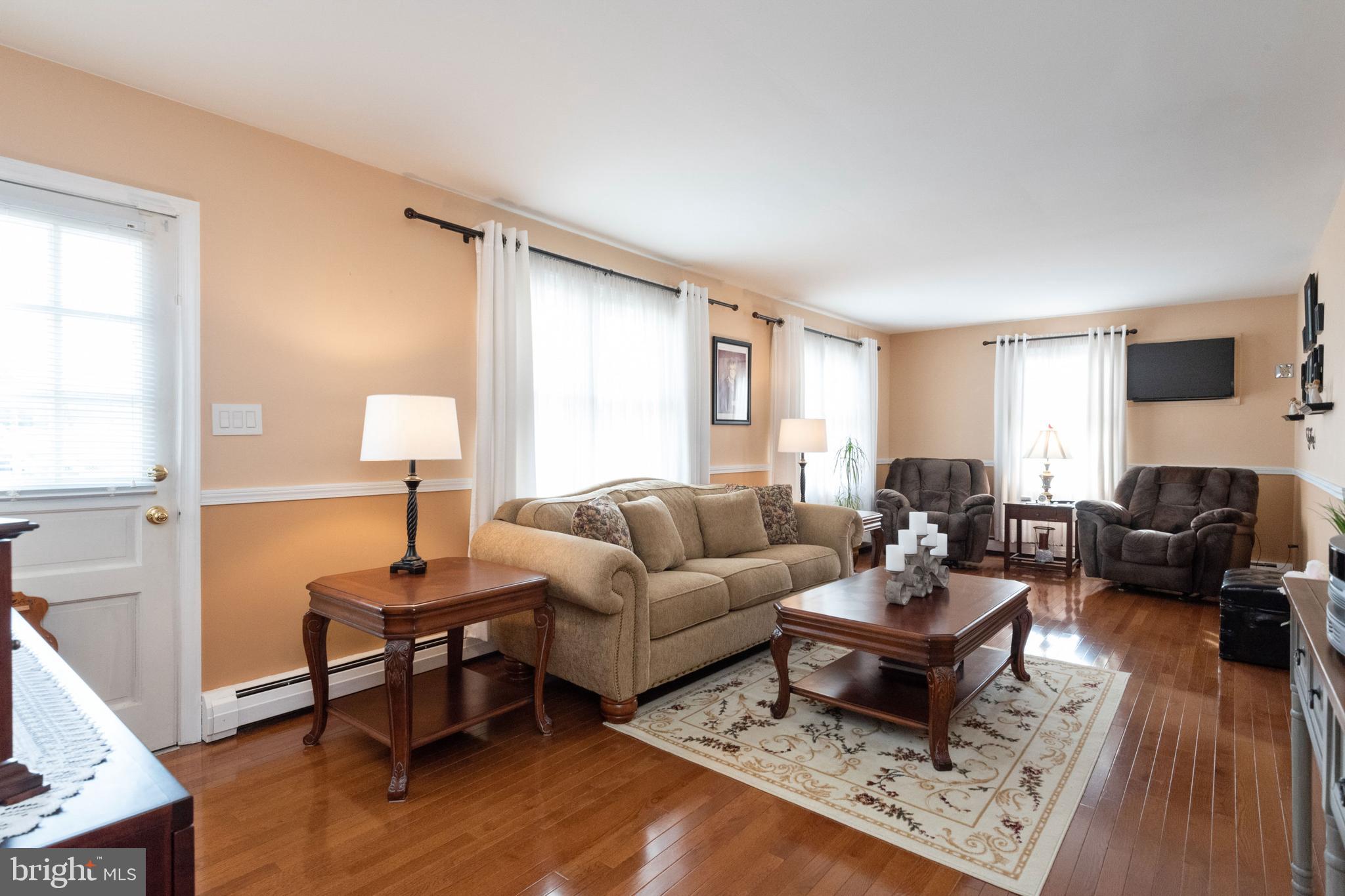 7006 East Clinton Street Clinton, MD 20735 - Photo 4 of 44