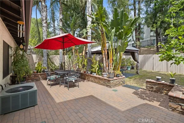 $720,000 | 10831 Roycroft Street, Unit 9, Sun Valley, CA 91352