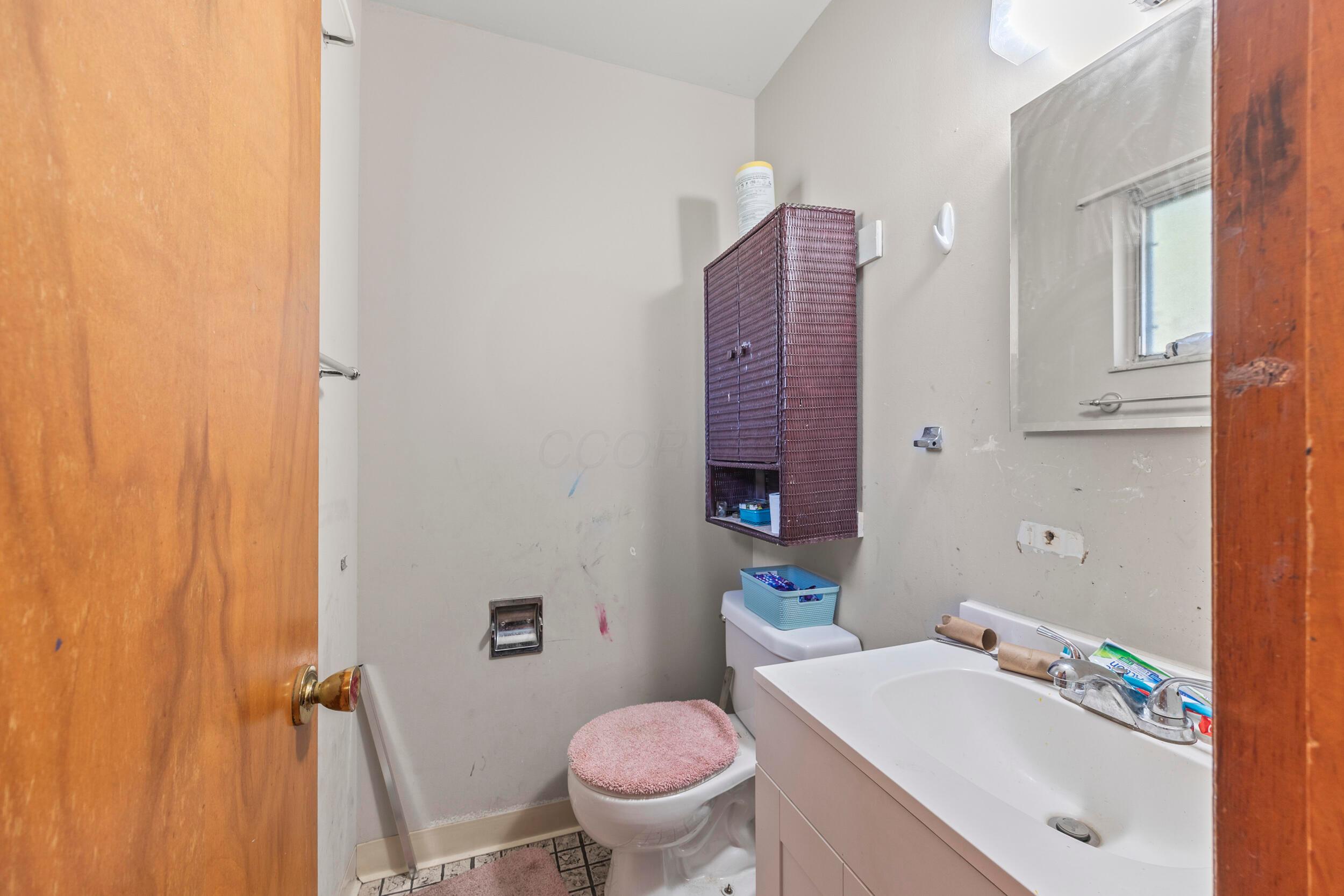 4780 Etna Road Columbus, OH 43213 - Photo 22 of 46 17_4x3a0026