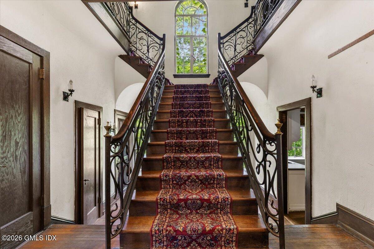200 Old Church Road Greenwich, CT 06830 - Photo 2 of 24 Entry