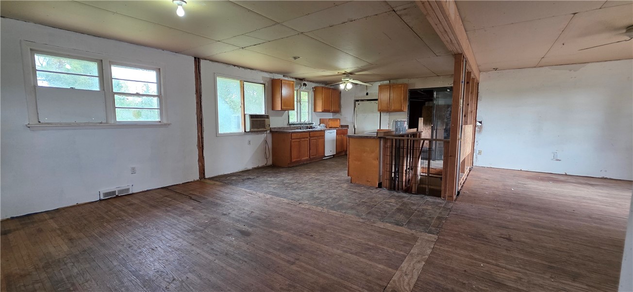 9678 West Ridge Road Clarkson, NY 14420 - Photo 2 of 6