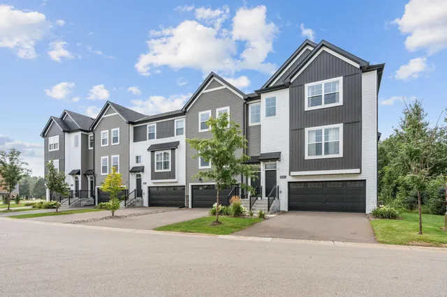 $410,000 | 8612 Kenyon Court Northeast, Unit B, Blaine, MN 55449