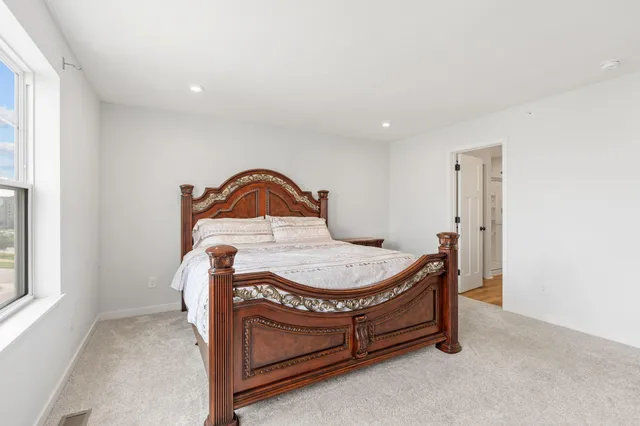 $410,000 | 8612 Kenyon Court Northeast, Unit B, Blaine, MN 55449