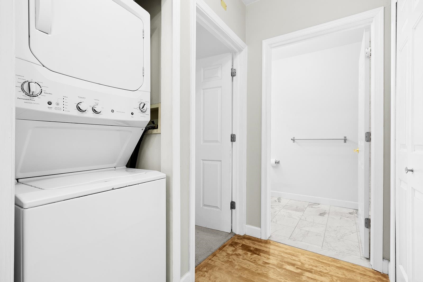 154 The Promenade, Unit 154 Edgewater, NJ 07020 - Photo 8 of 12