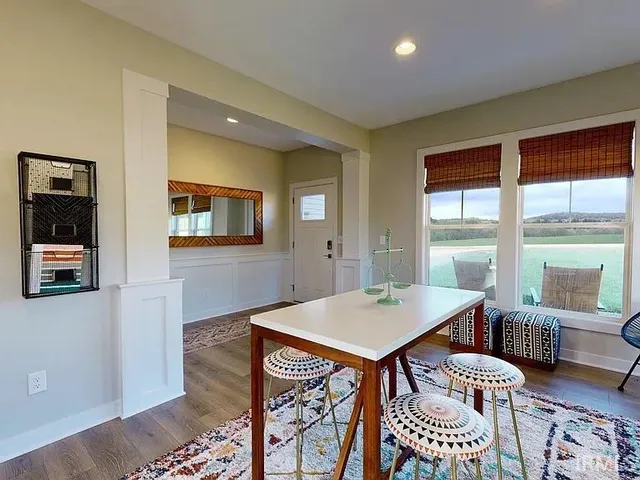 $379,800 | 1402 North Crossing Pass, Huntingburg, IN 47542