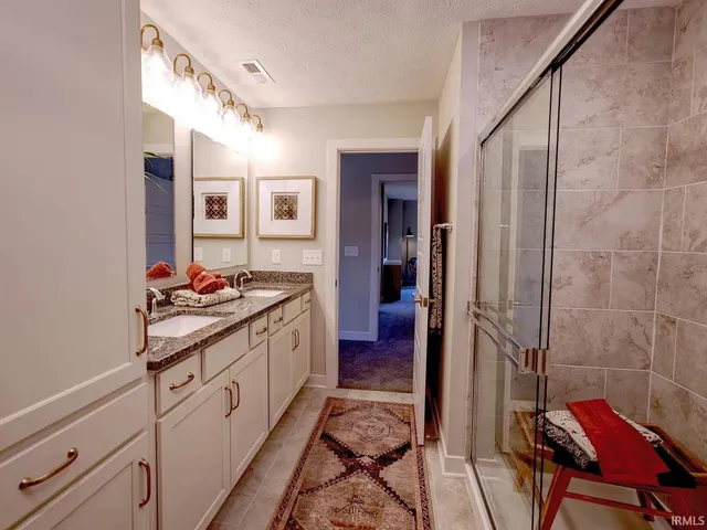 $379,800 | 1402 North Crossing Pass, Huntingburg, IN 47542