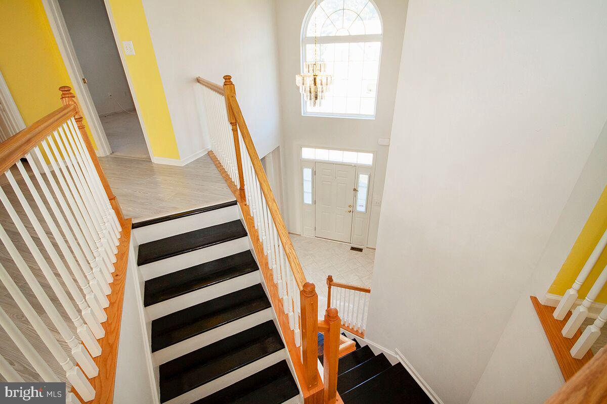 2 Ragan Ridge Road Sicklerville, NJ 08081 - Photo 22 of 59 Foyer: Turning Staircase