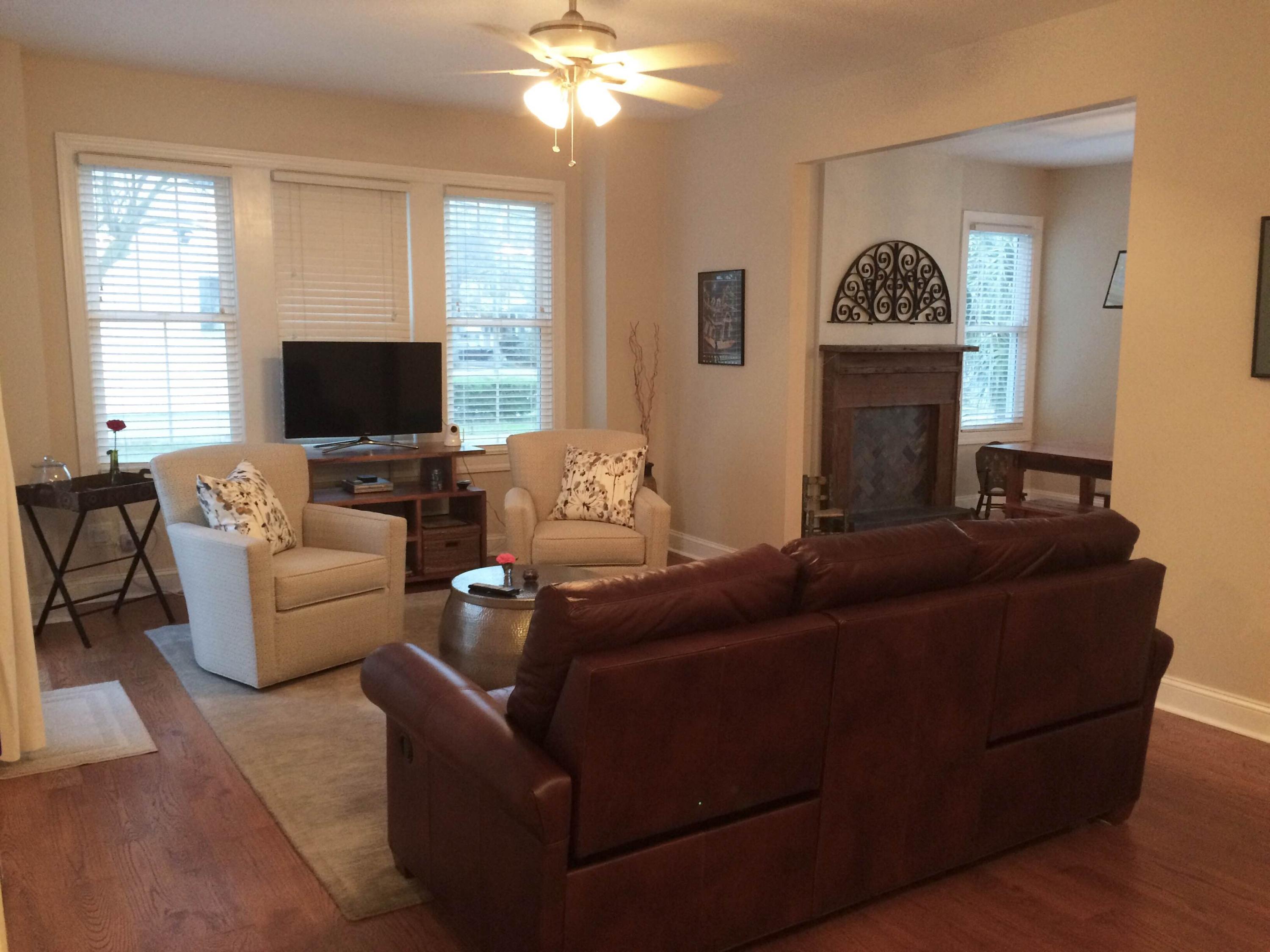 63 Maple Street Charleston, SC 29403 - Photo 6 of 23 Living Room