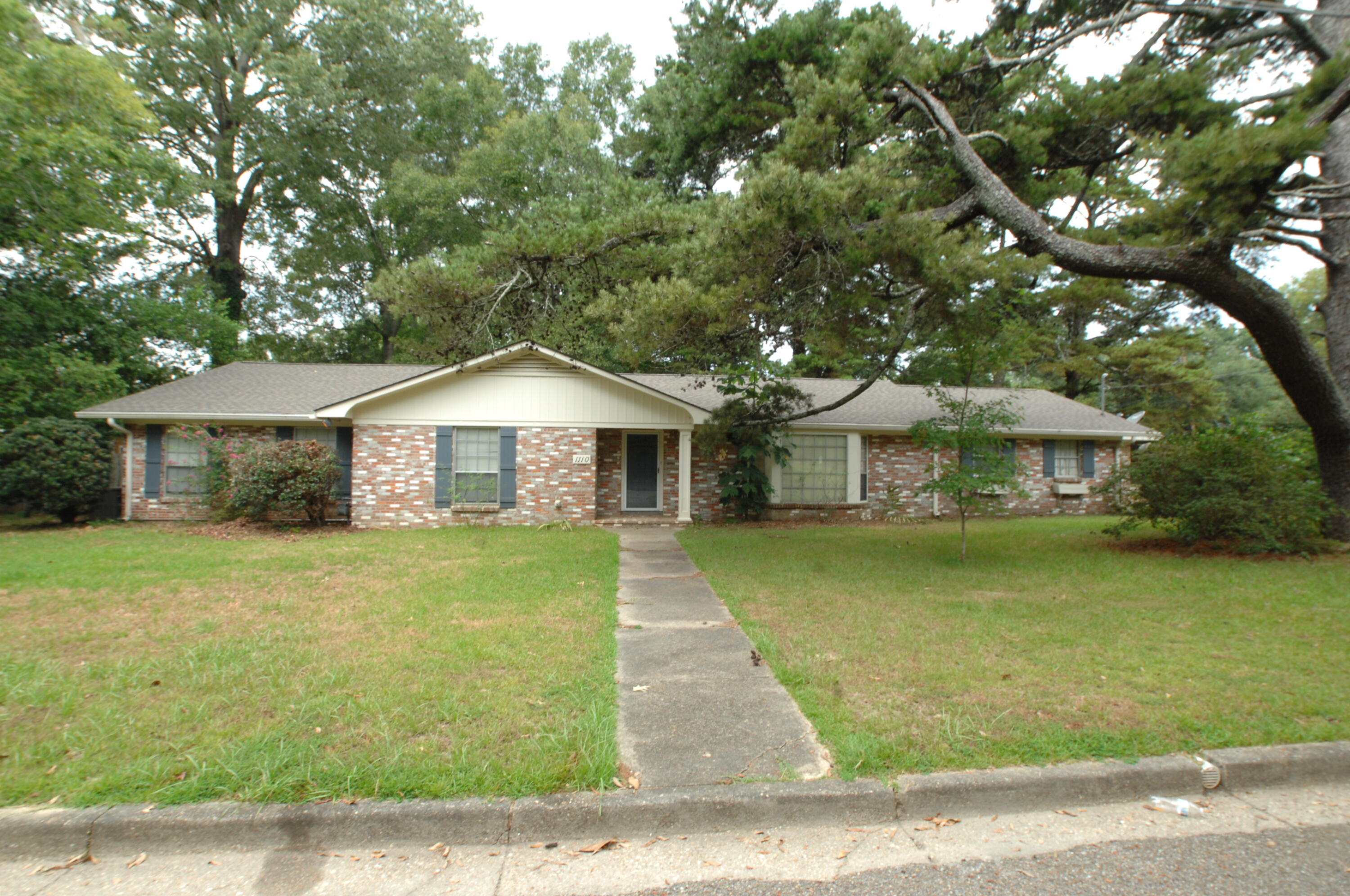 1110 Meadowood Road Columbia, MS 39429 - Photo 1 of 15 Gallery Image 1
