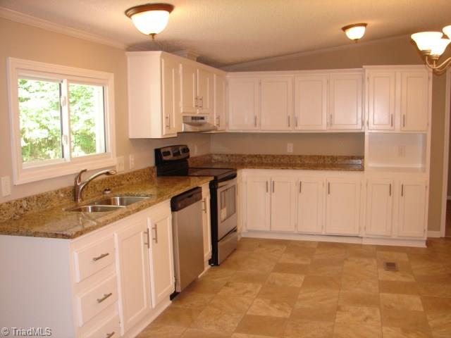 4786 Cashatt Road Trinity, NC 27370 - Photo 3 of 18