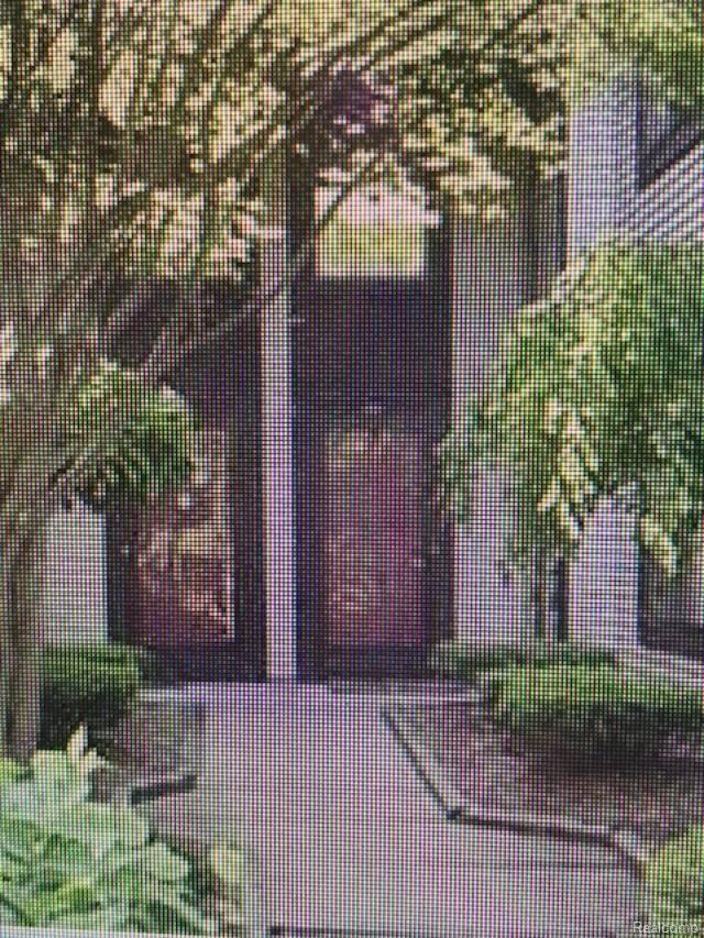 24279 Evergreen Road Southfield, MI 48075 - Photo 15 of 18 evergreen exterior.jpg