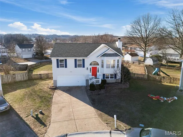 $292,900 | 2518 Waterfront Court, Imperial, MO 63052