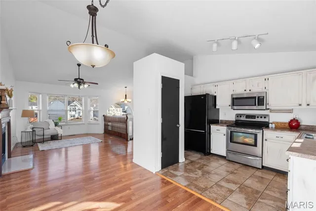 $292,900 | 2518 Waterfront Court, Imperial, MO 63052