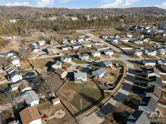 $292,900 | 2518 Waterfront Court, Imperial, MO 63052