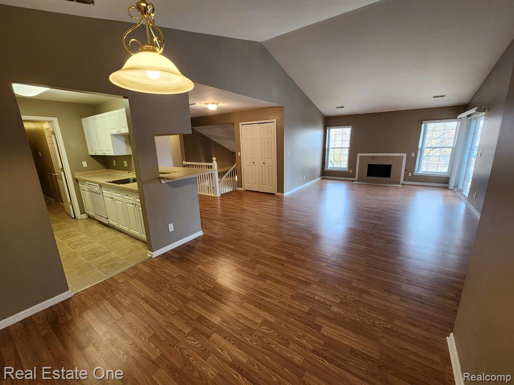 5364 Brookemonte Circle, Unit 1 Rochester, MI 48306 - Photo 3 of 26