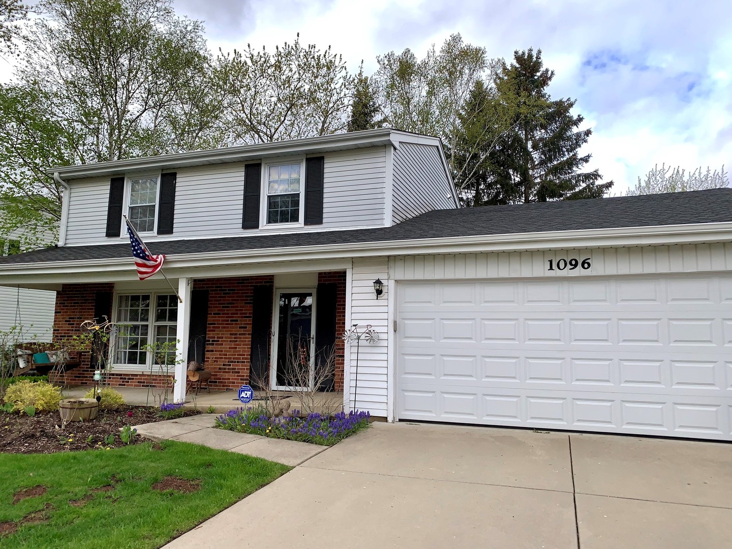 1096 Greenridge Road Buffalo Grove, IL 60089 - Photo 1 of 14