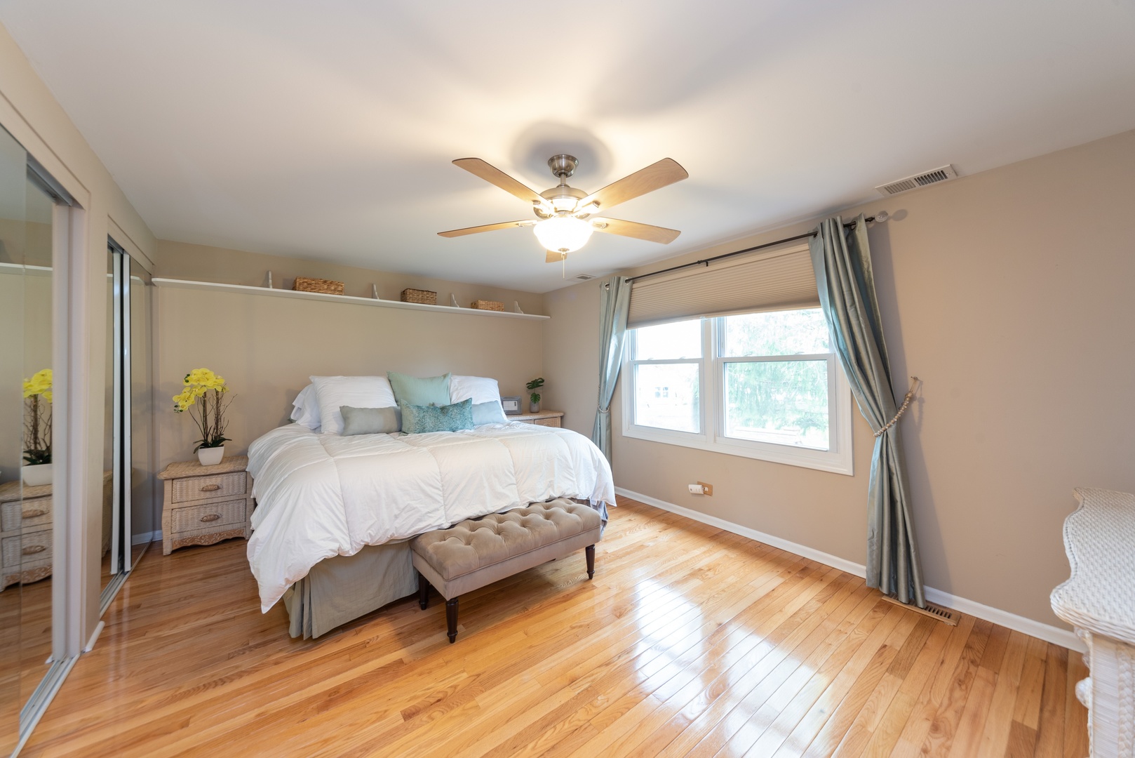 1096 Greenridge Road Buffalo Grove, IL 60089 - Photo 7 of 14