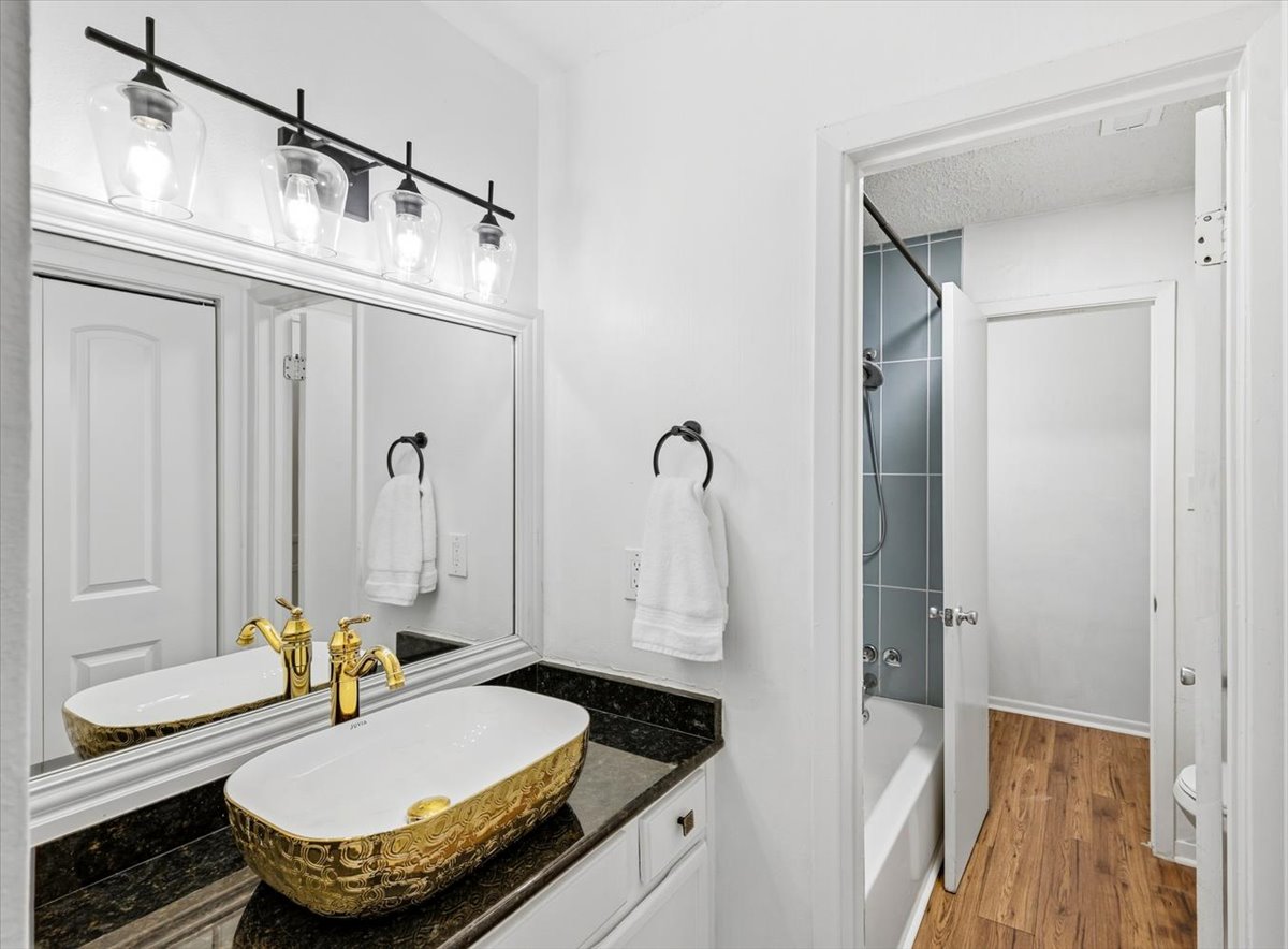 4902 Duval Road, Unit R2 Austin, TX 78727 - Photo 18 of 24 Gallery Image 18