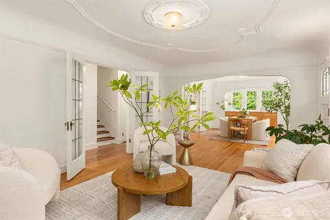 $1,098,000 | 14864 Sivertson Road Northeast, Bainbridge Island, WA 98110