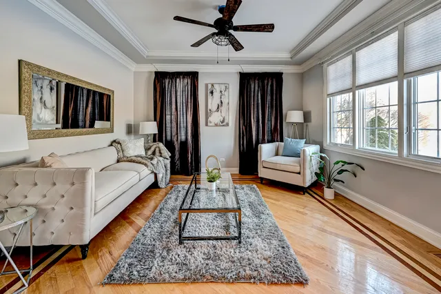 $874,999 | 15 W 749 79th Street, Burr Ridge, IL 60527