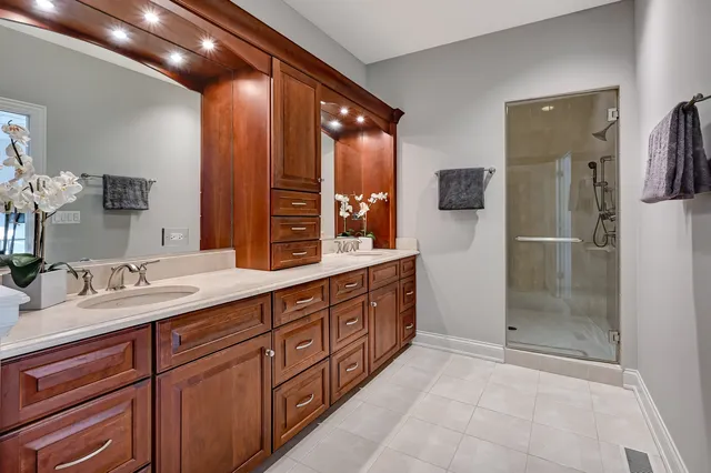 $874,999 | 15 W 749 79th Street, Burr Ridge, IL 60527