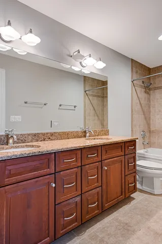 $874,999 | 15 W 749 79th Street, Burr Ridge, IL 60527