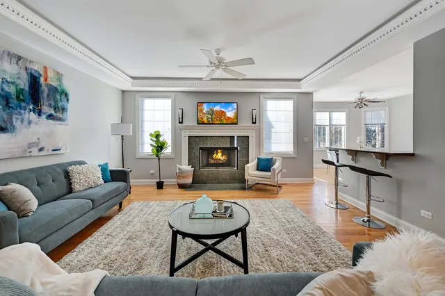 $874,999 | 15 W 749 79th Street, Burr Ridge, IL 60527