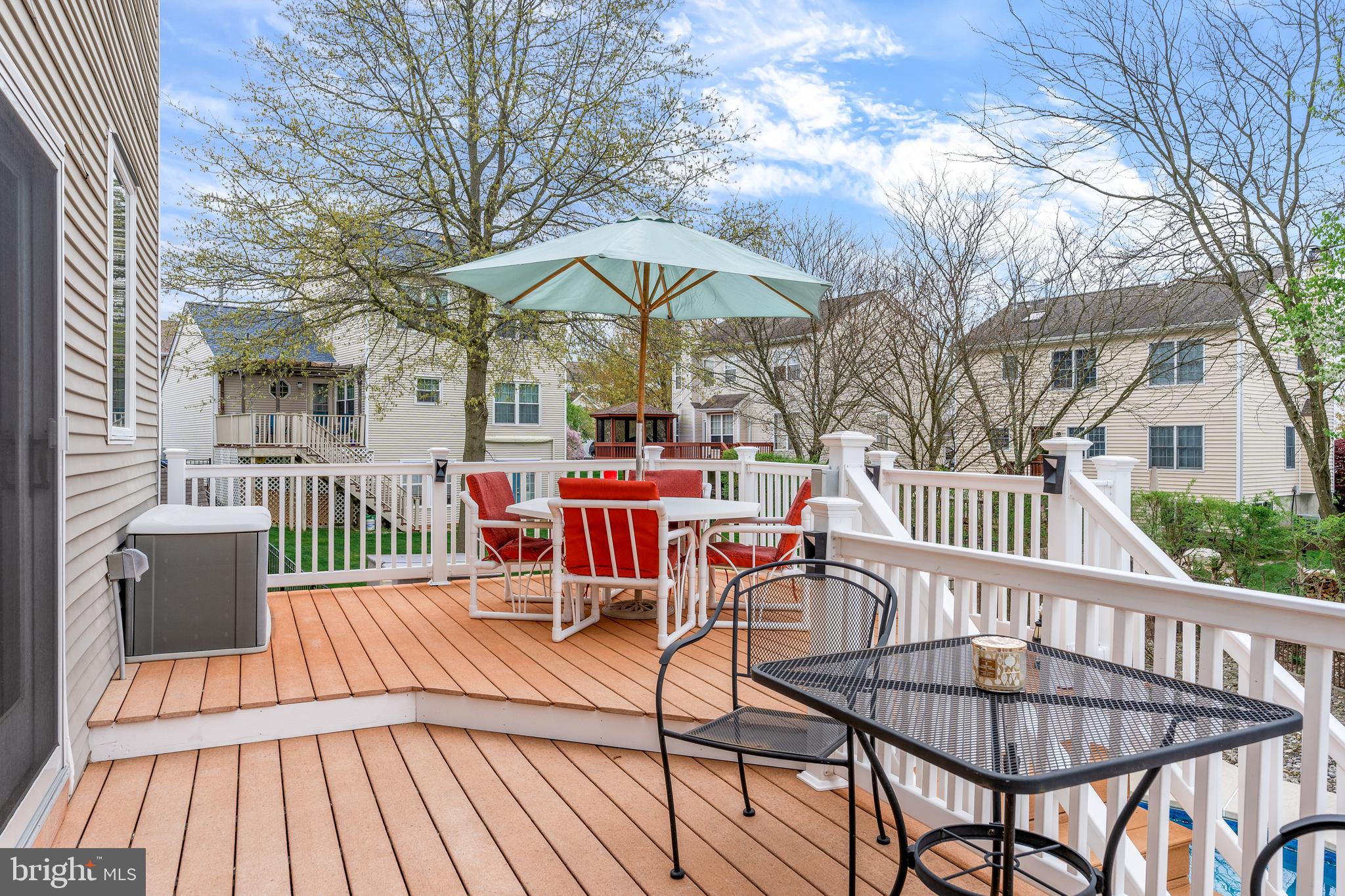 37 Tomahawk Drive Burlington, NJ 08016 - Photo 14 of 50 Multi Level Deck area off Kitchen Balcony
