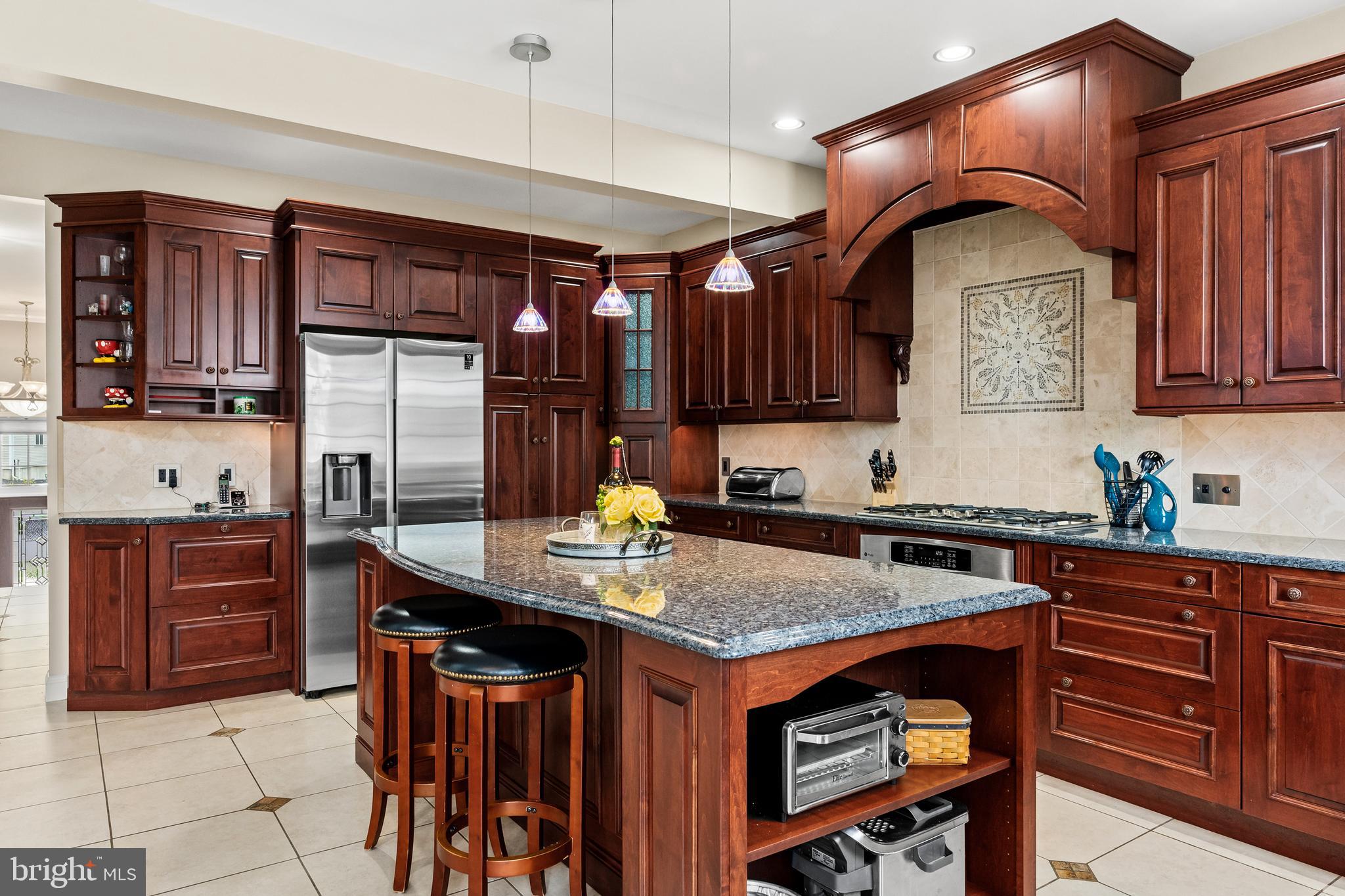 37 Tomahawk Drive Burlington, NJ 08016 - Photo 10 of 50 Breakfast Bar Area