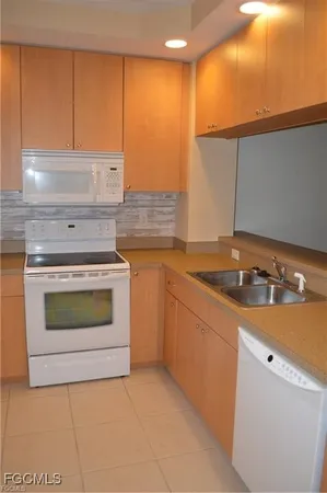 $1,400 | 1137 Van Loon Commons Cir Cape, Unit 203, Cape Coral, FL 33909