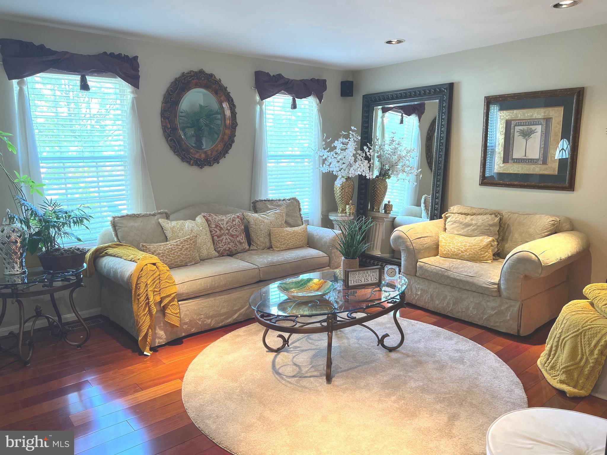 8605 Daytona Road Rosedale, MD 21237 - Photo 19 of 66 LIVING ROOM