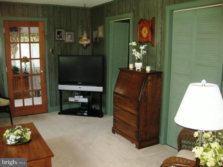 35 Ridge Road Phoenixville, PA 19460 - Photo 3 of 12