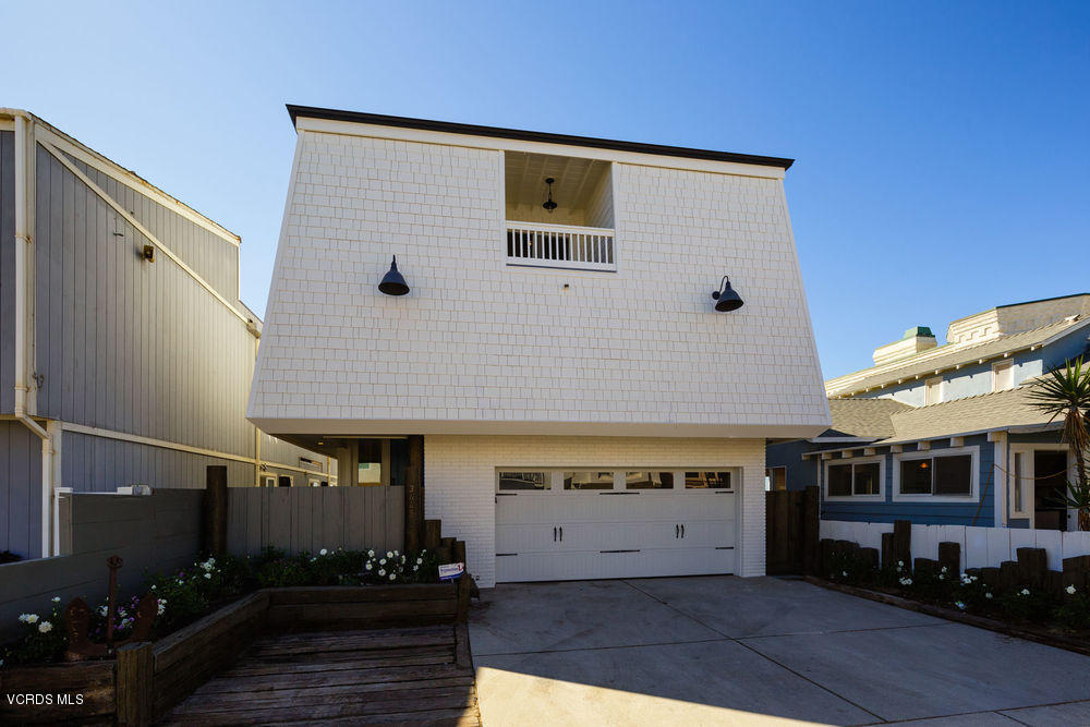 25front_of_homechad_jones