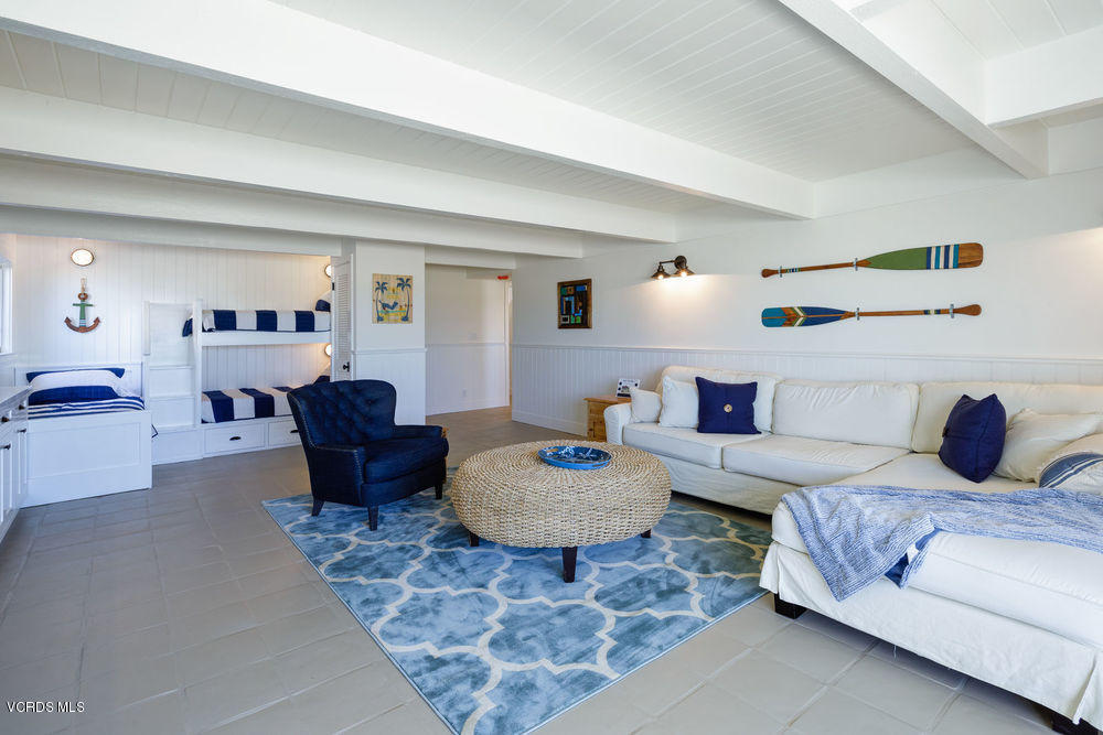 3445 Ocean Drive Oxnard, CA 93035 - Photo 14 of 25 12family_roomchad_jones