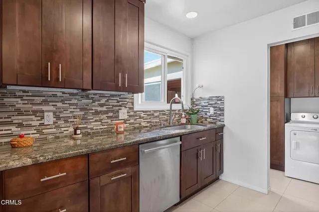 $1,200,000 | 3179 Porter Lane, Ventura, CA 93003