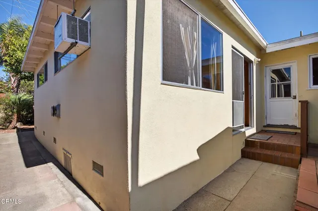 $1,200,000 | 3179 Porter Lane, Ventura, CA 93003