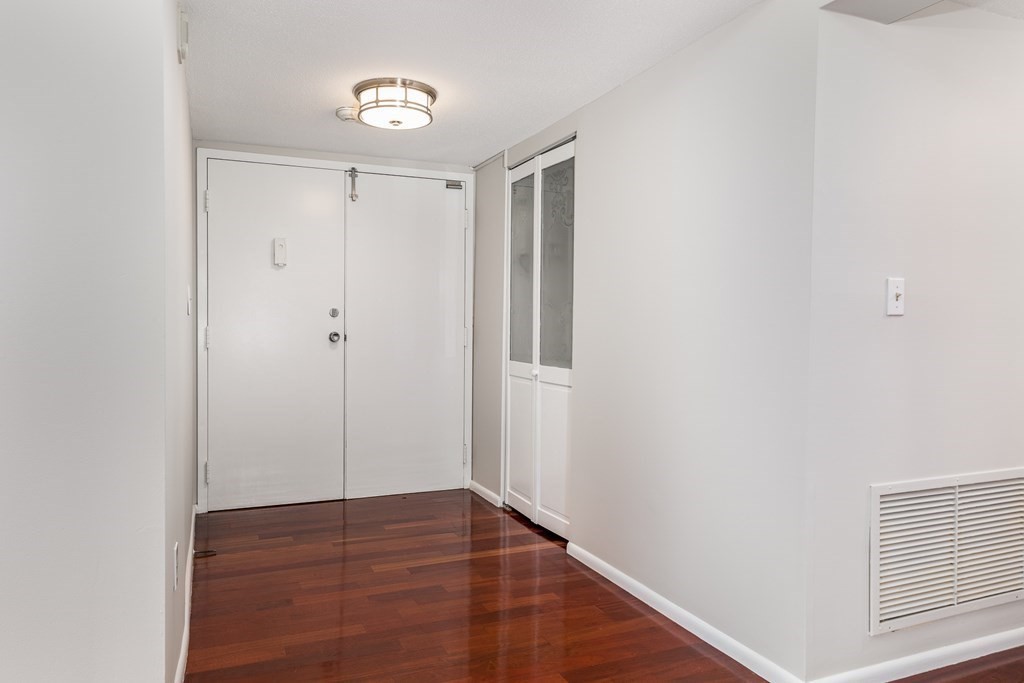 406 Paradise Road, Unit 2L Swampscott, MA 01907 - Photo 32 of 42 Gallery Image 32