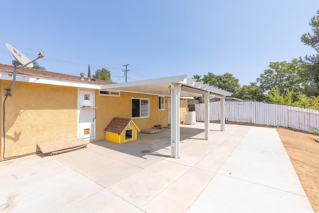 2574 Tenth Street Riverside, CA 92507 - Photo 18 of 32