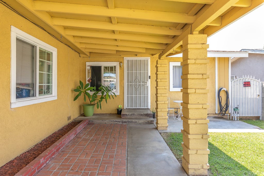 2574 Tenth Street Riverside, CA 92507 - Photo 6 of 32