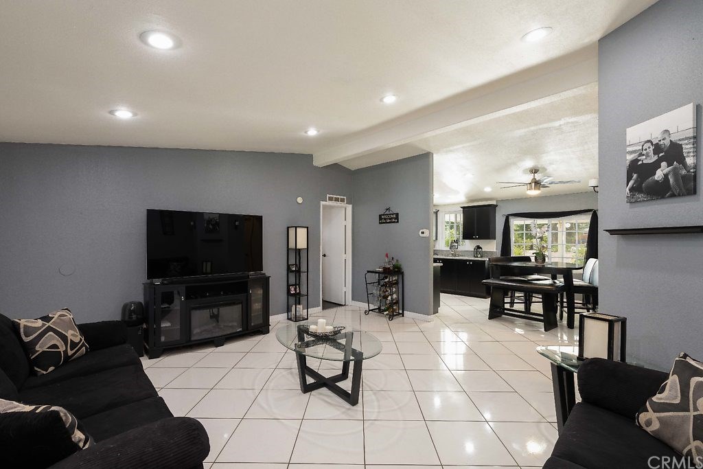 2574 Tenth Street Riverside, CA 92507 - Photo 9 of 32