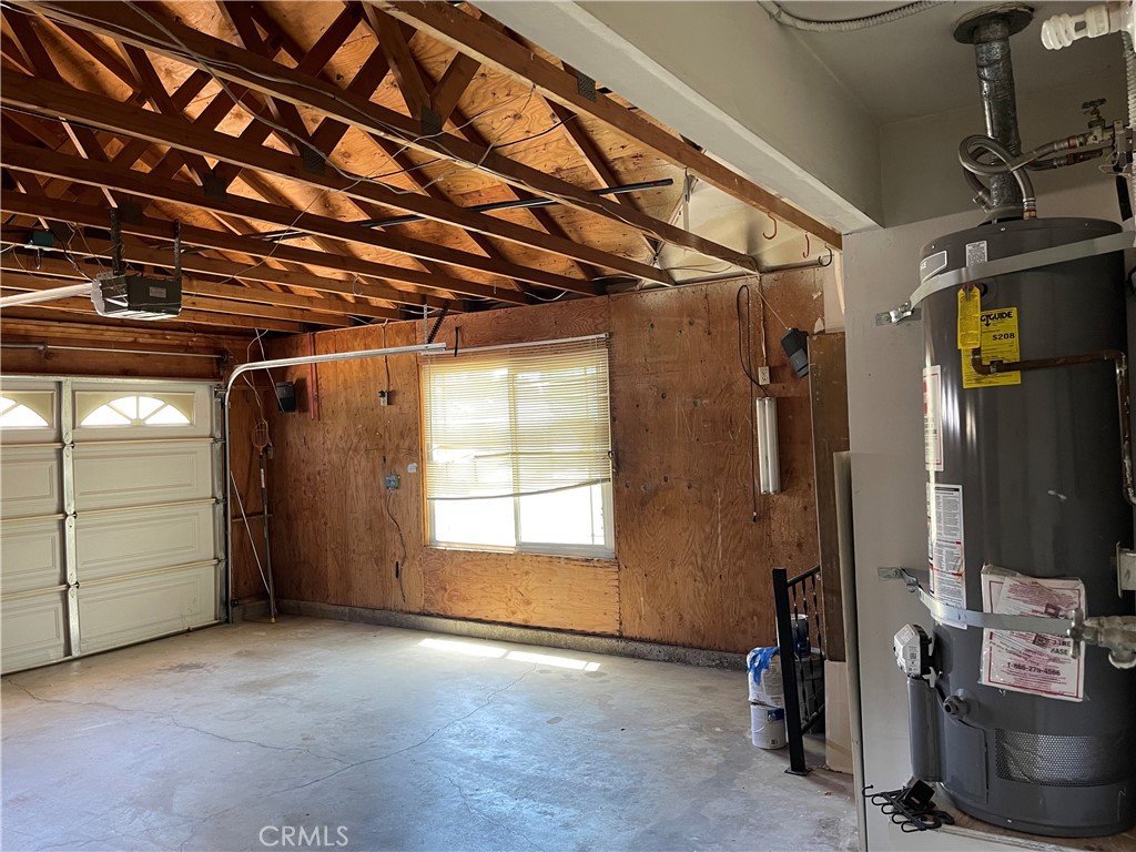 1341 Grovehill Drive Riverside, CA 92507 - Photo 19 of 23 a view of empty room with windows
