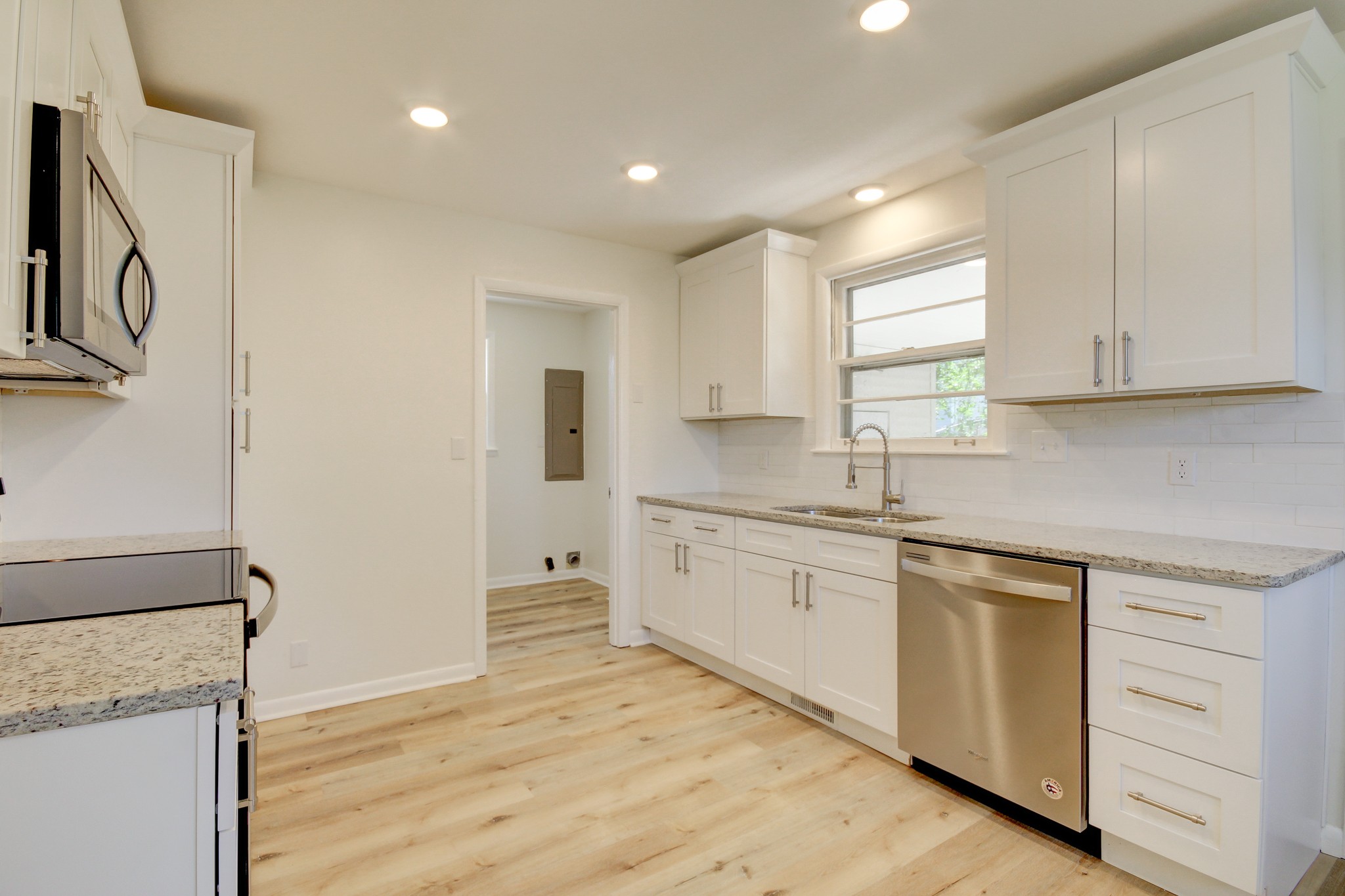 251 Edmondson Ferry Road Clarksville, TN 37040 - Photo 12 of 35 Gallery Image 12