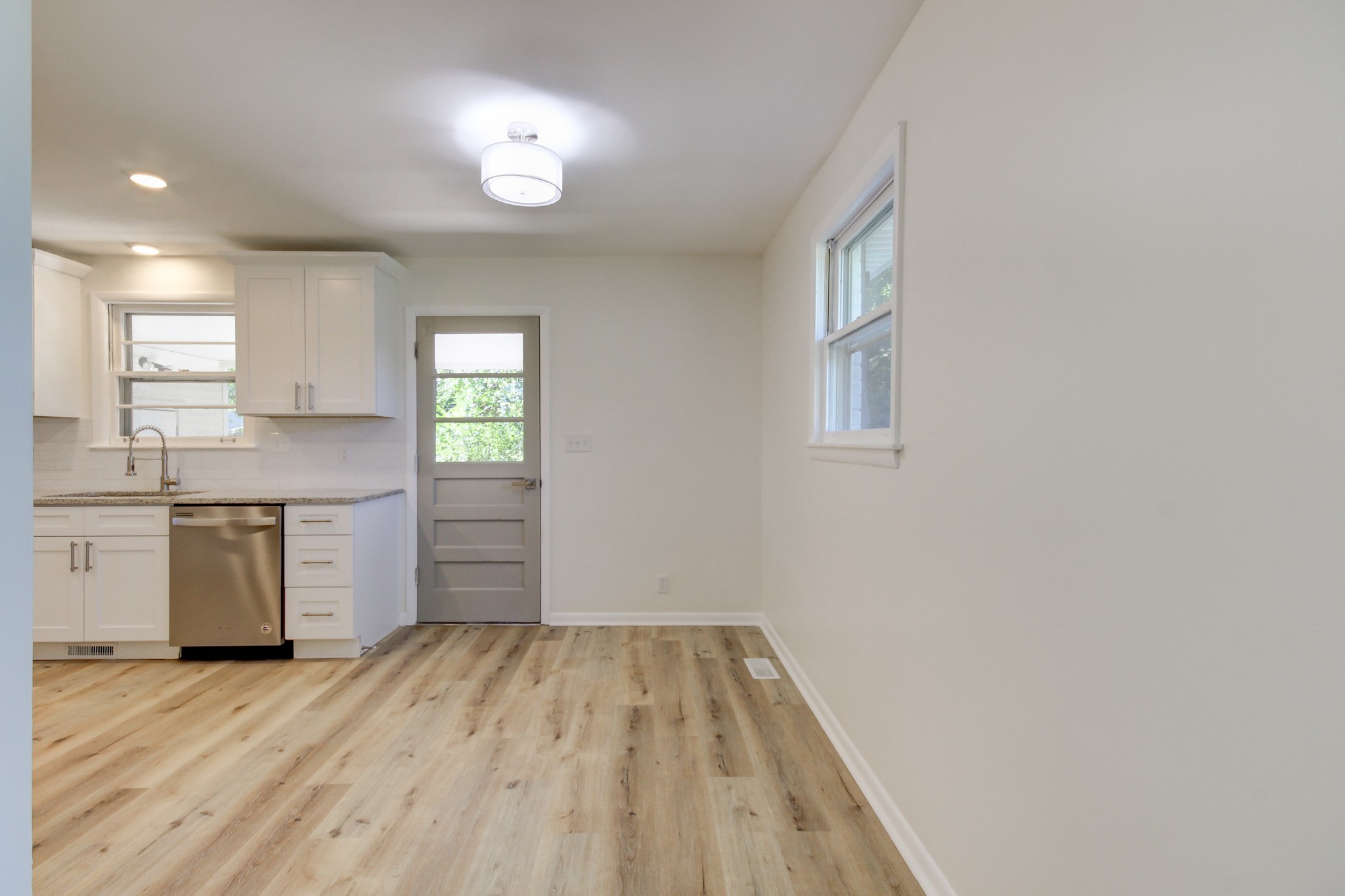 251 Edmondson Ferry Road Clarksville, TN 37040 - Photo 8 of 35 Gallery Image 8