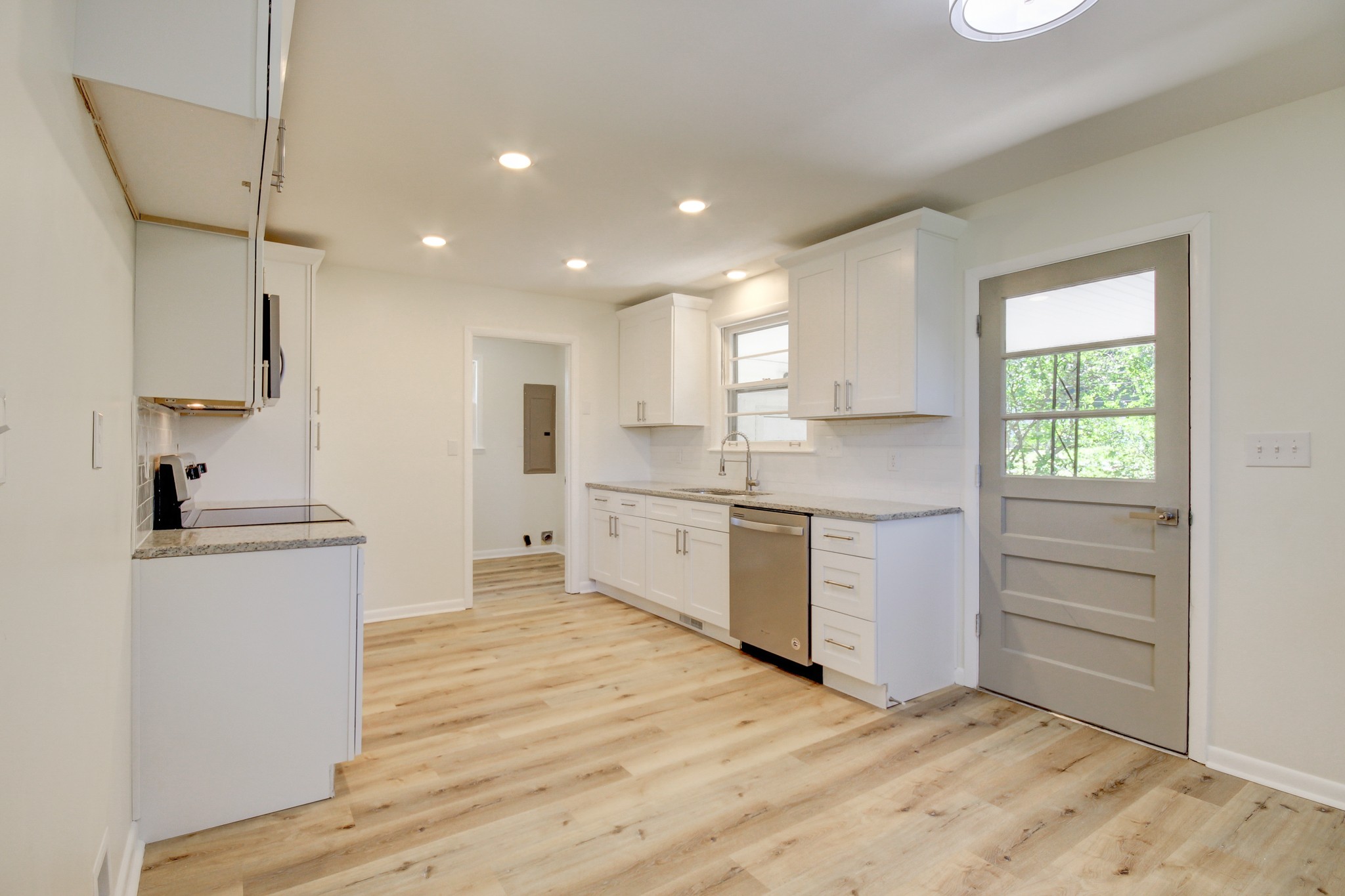 251 Edmondson Ferry Road Clarksville, TN 37040 - Photo 10 of 35 Gallery Image 10