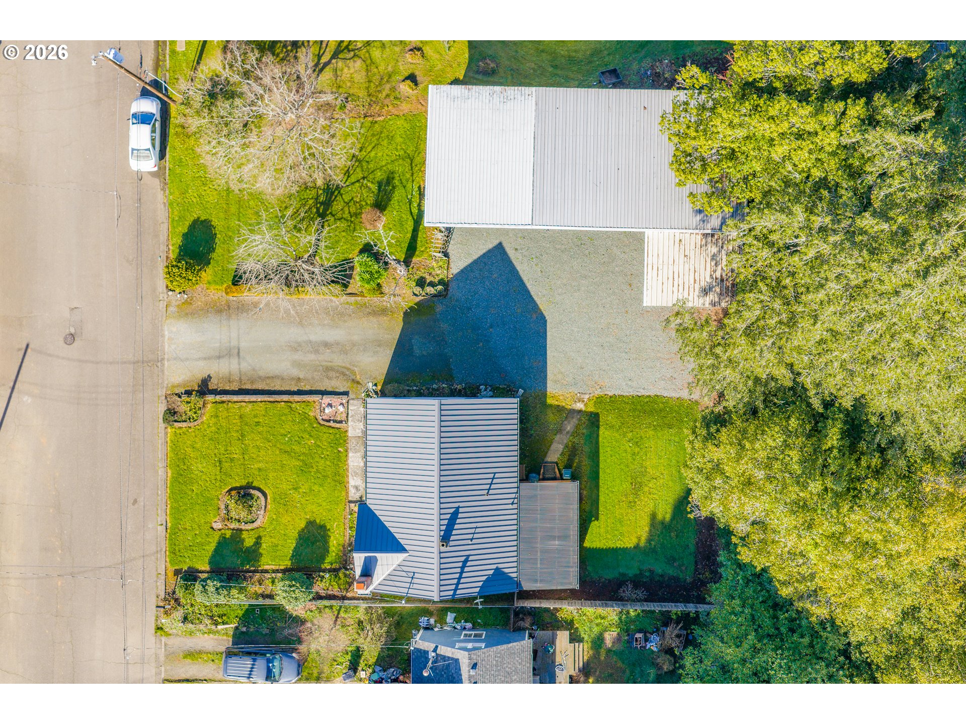 227 Border Street Myrtle Point, OR 97458 - Photo 4 of 30