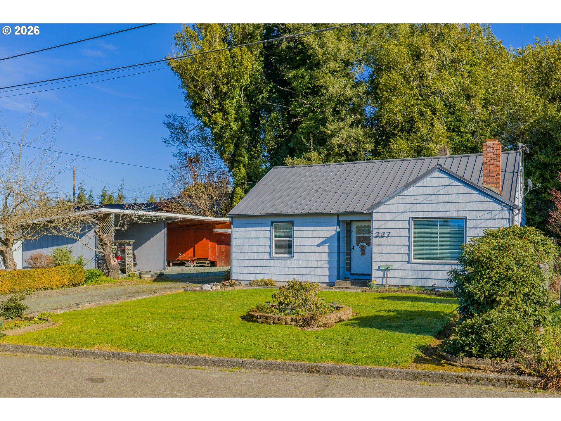 227 Border Street Myrtle Point, OR 97458 - Photo 8 of 30