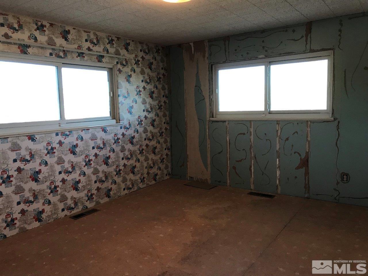 30 Greenstone Circle Reno, NV 89512 - Photo 15 of 34 a view of an empty room with a window