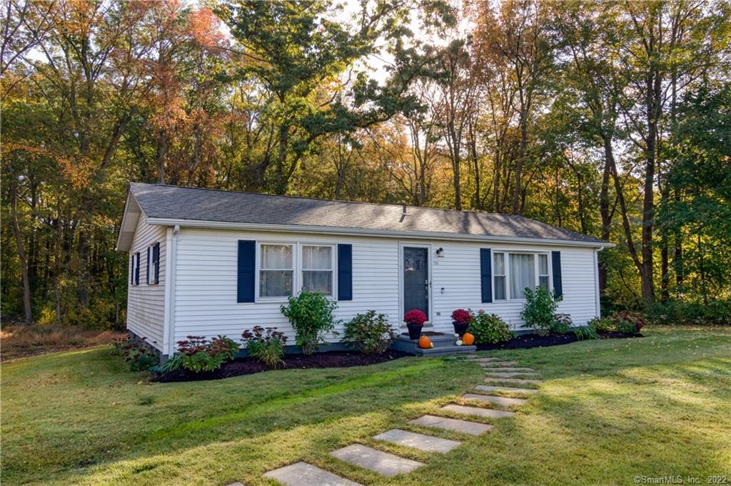 108 Long Hill Road Clinton, CT 06413 - Photo 1 of 1 Gallery Image 1