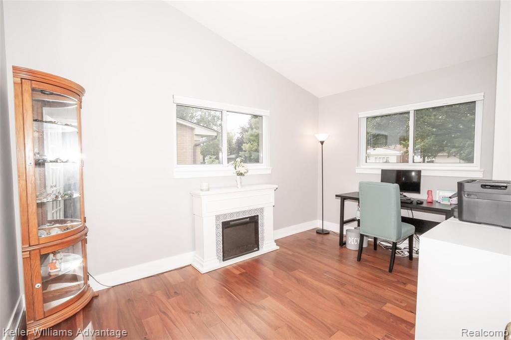 1429 North Pine Street Rochester Hills, MI 48307 - Photo 13 of 41