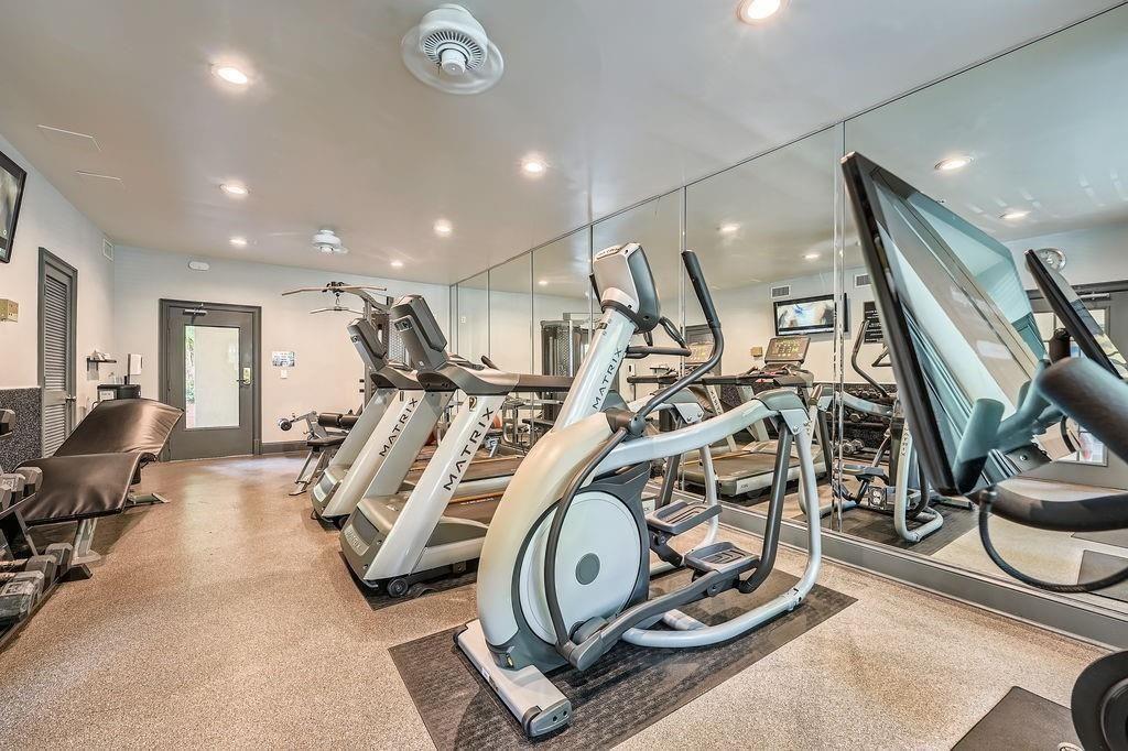 955 Juniper Street Northeast, Unit 4127 Atlanta, GA 30309 - Photo 22 of 29 a view of a room with gym equipment